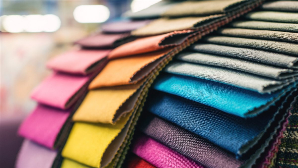 Choosing Upholstery Fabrics For Sofas And Chairs