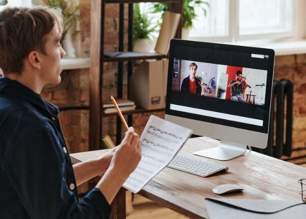 The Flexibility of Online Learning: Tailoring Your Education Around a Busy Schedule