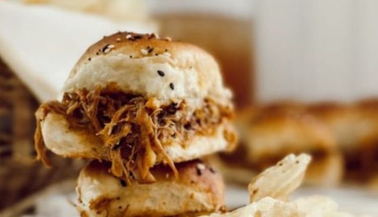The Art of Crafting Perfect Pulled Pork Sliders at Home
